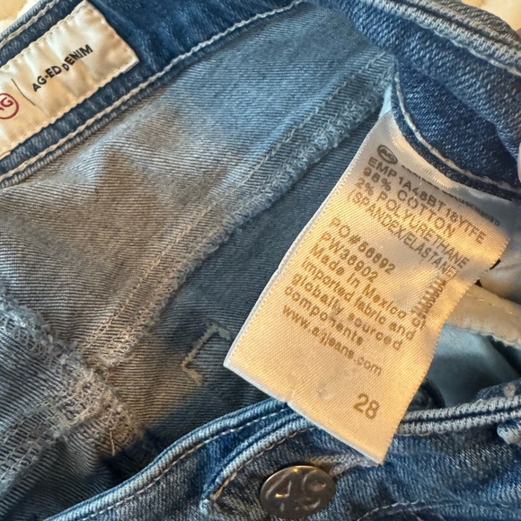 AG Denim Women’s Mari Crop High Rise destructed Jeans Sz 28 - Picture 4 of 4